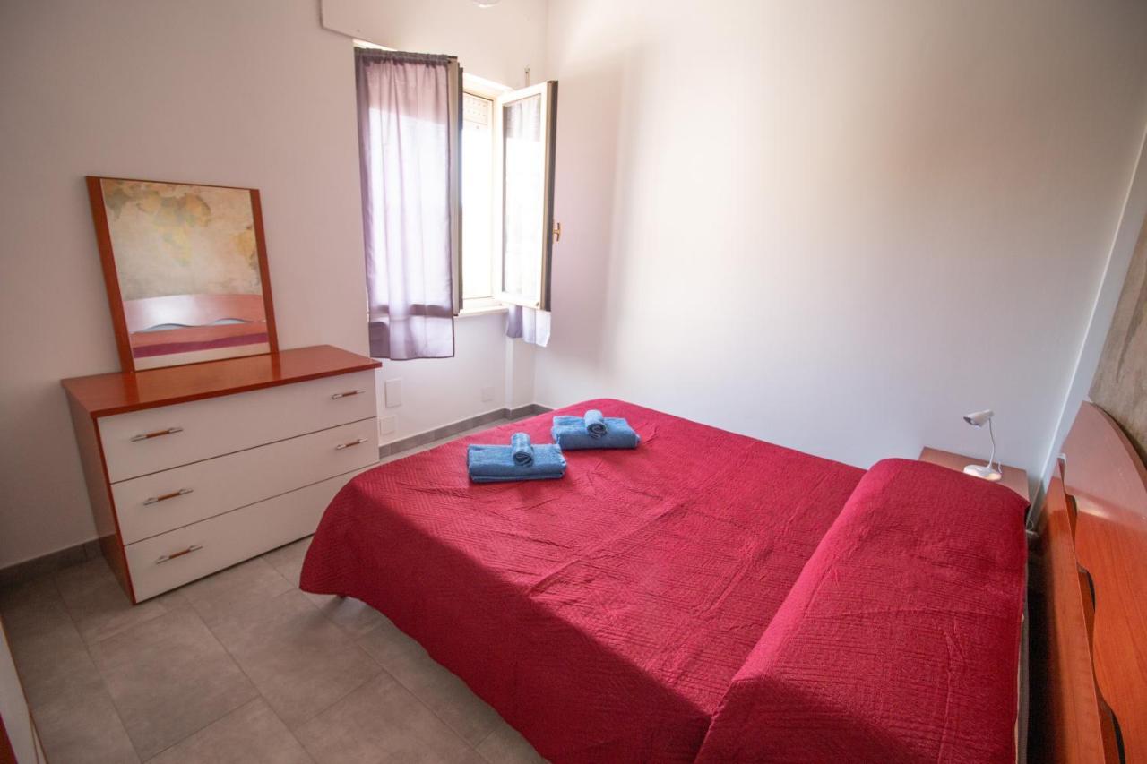 Casa Vacanze Casetta Grande Porto Torres Exterior photo